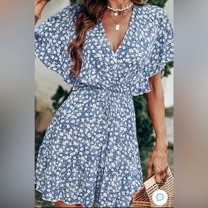 Luciana Ditsy Floral Surplice Flared Sleeve Mini